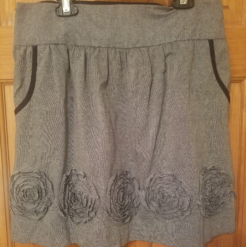 Gray Skirt w/Pockets